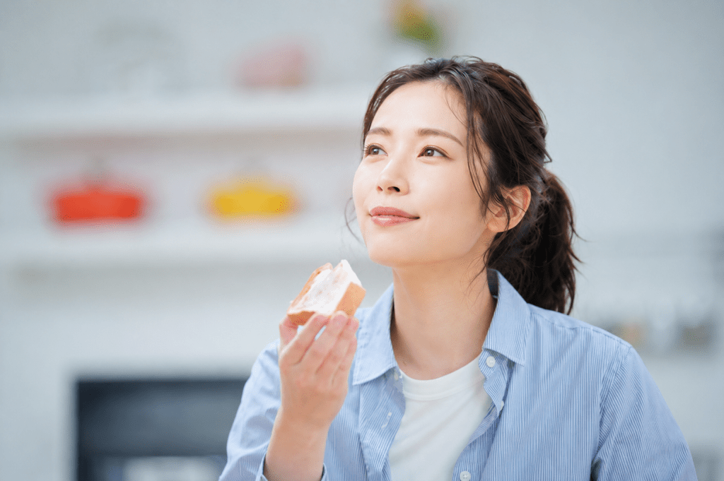 ダイエットや体型の悩みを持つ女性のイメージ